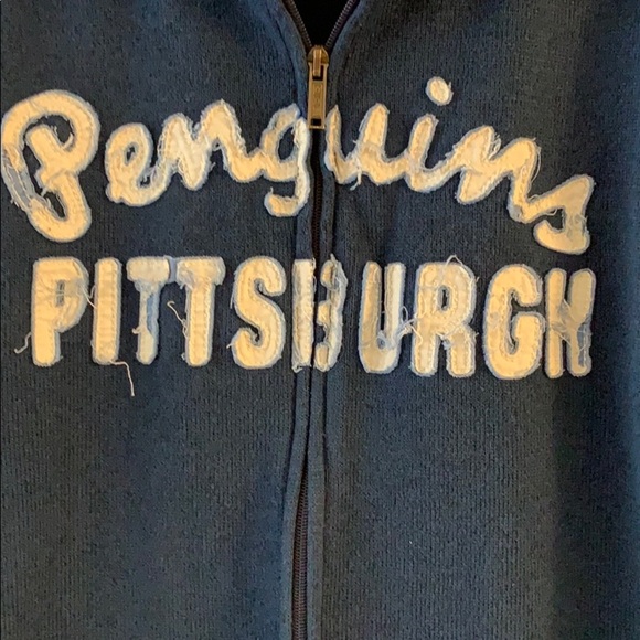 Pittsburgh Penguins CCM Sweatshirt - Picture 2 of 6